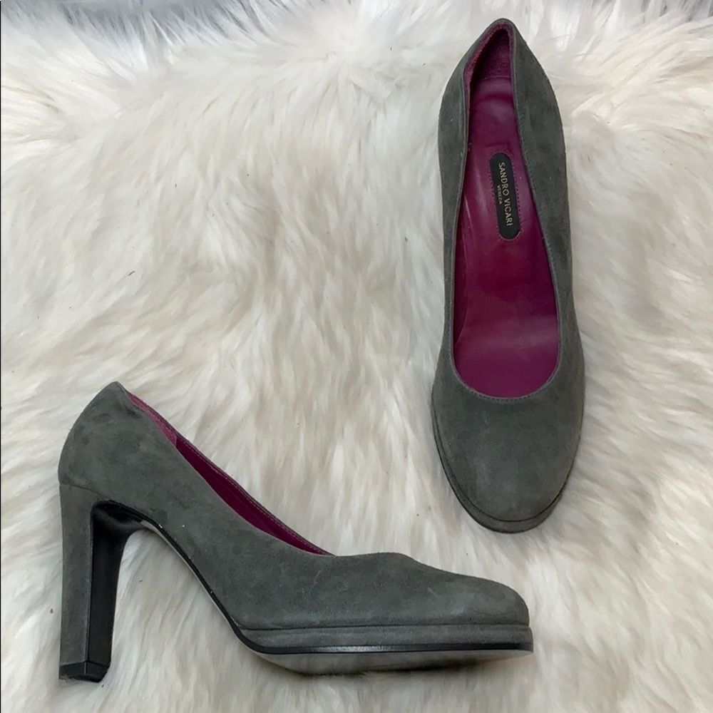 Sandro Vicari Gray‎ Suede Platform Heels Sz 37.5/7